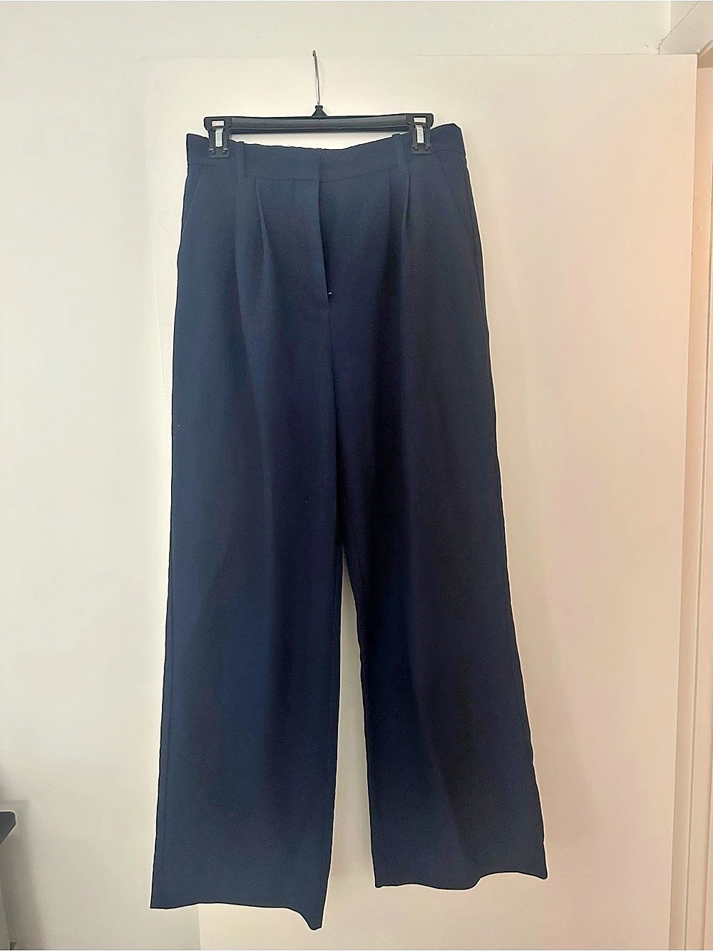 Abercrombie & Fitch Sloane Tailored Wide Leg Pant in Navy, Size 29/8